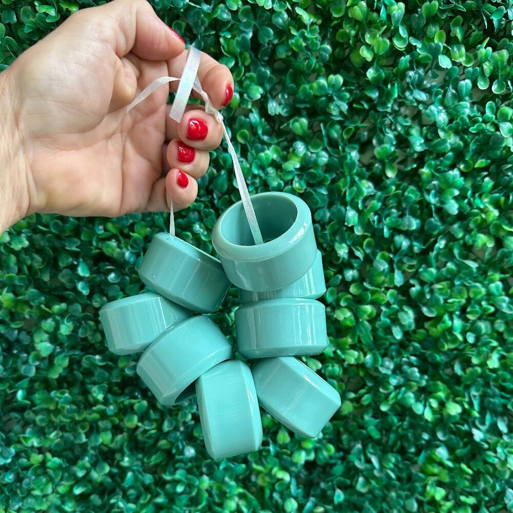 LUCITE Tiffany Blue NAPKIN Large RINGS SET OF 8 VINTAGE